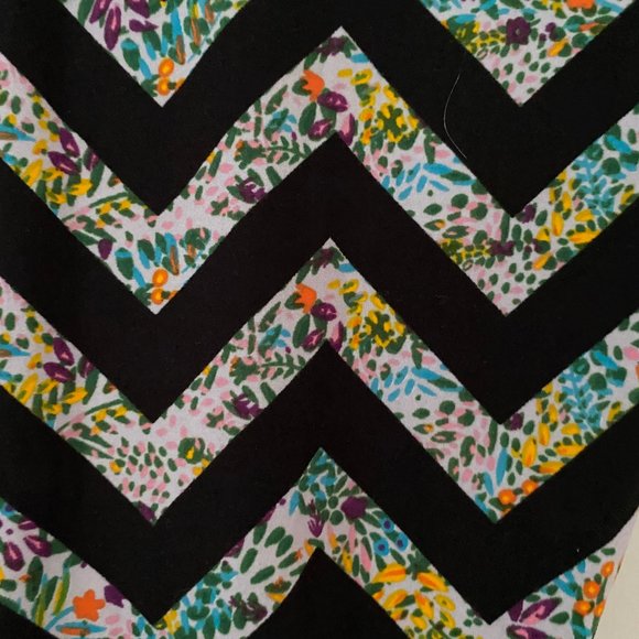 LULAROE - Picture 2 of 3